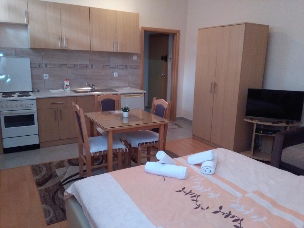 Sun City Apartments 特雷比涅 外观 照片